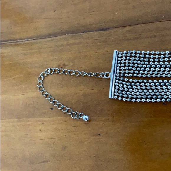 Beautiful Choker Necklace - Picture 3 of 5